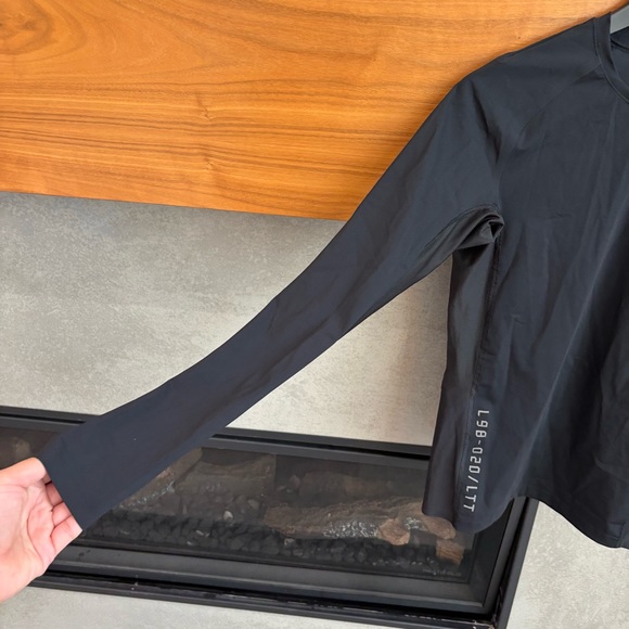 Lululemon To Train Fitted Long Sleeve Shirt, Size S - Picture 8 of 13